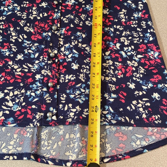 2 dye 4 - pretty floral sleeveless top. Size M - Picture 9 of 9